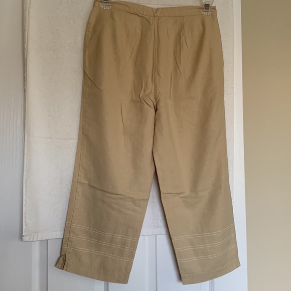 Outfit petite linen rayon crop pants. 2 front  pockets. nice feel. - Picture 4 of 5
